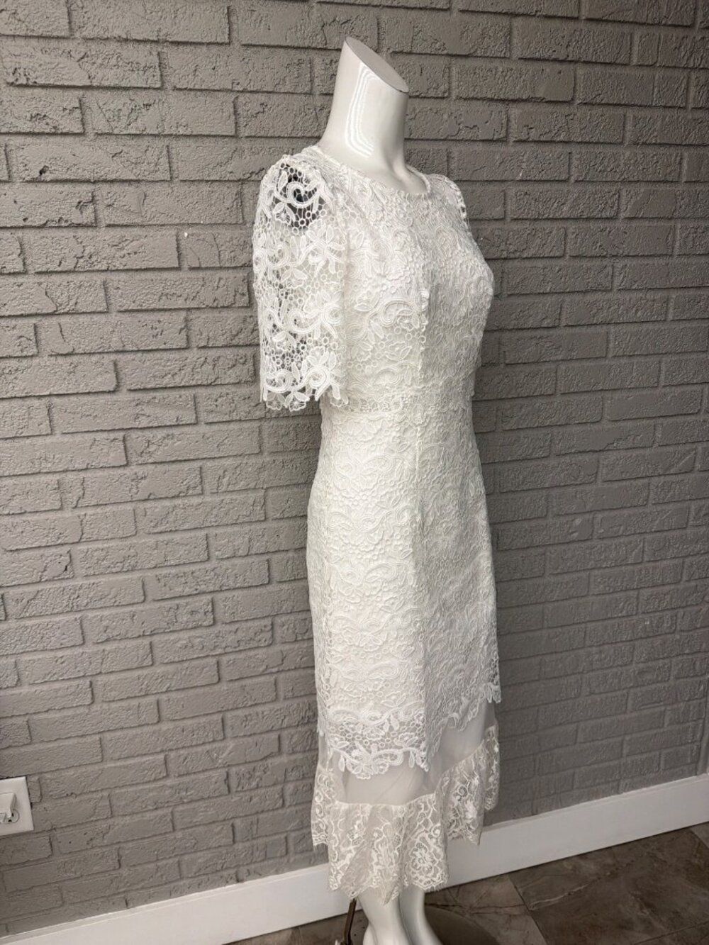 Women’s White Elegant Floral Lace Bridal Dress Size M - Picture 4 of 8